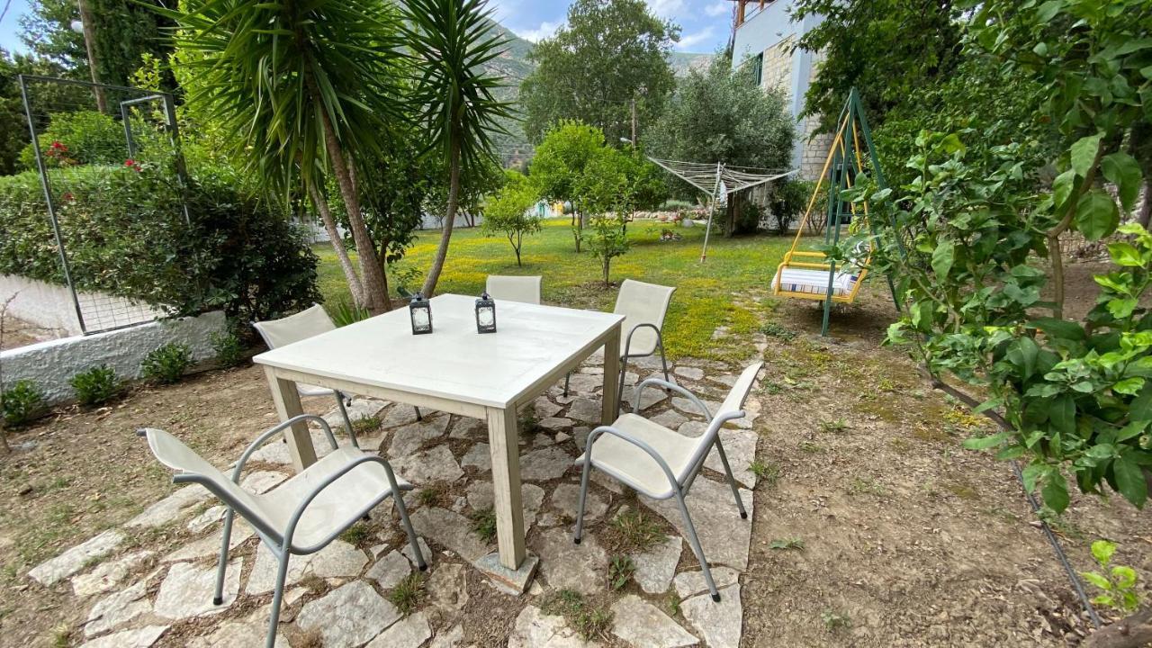 Steinturm Mit Dach-Terrasse Zwischen Fluss, Meer Und Gebirge- Spiti Pirgos Paralia Sergoulas Екстериор снимка