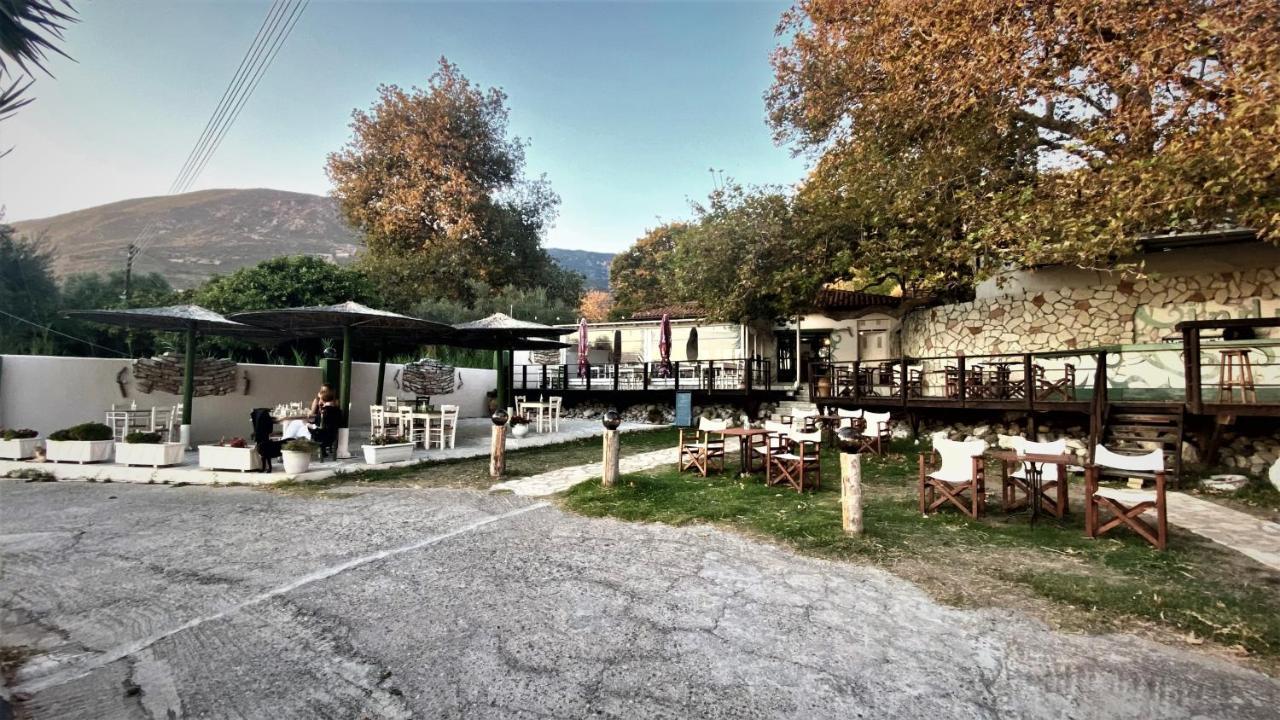 Steinturm Mit Dach-Terrasse Zwischen Fluss, Meer Und Gebirge- Spiti Pirgos Paralia Sergoulas Екстериор снимка